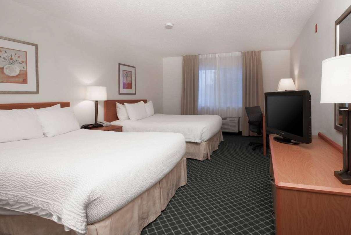 Baymont By Wyndham Coon Rapids Hotel Buitenkant foto
