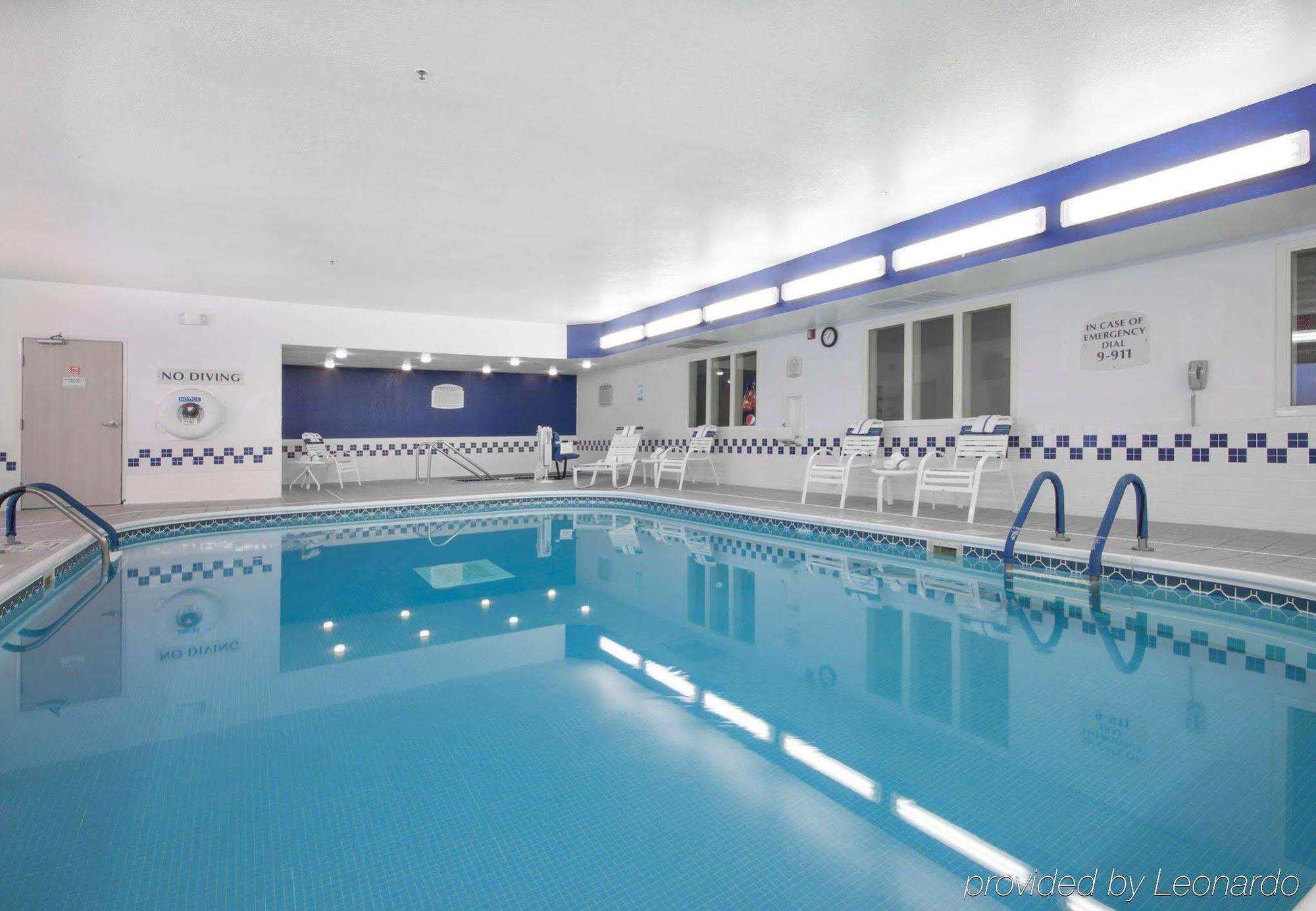Baymont By Wyndham Coon Rapids Hotel Buitenkant foto