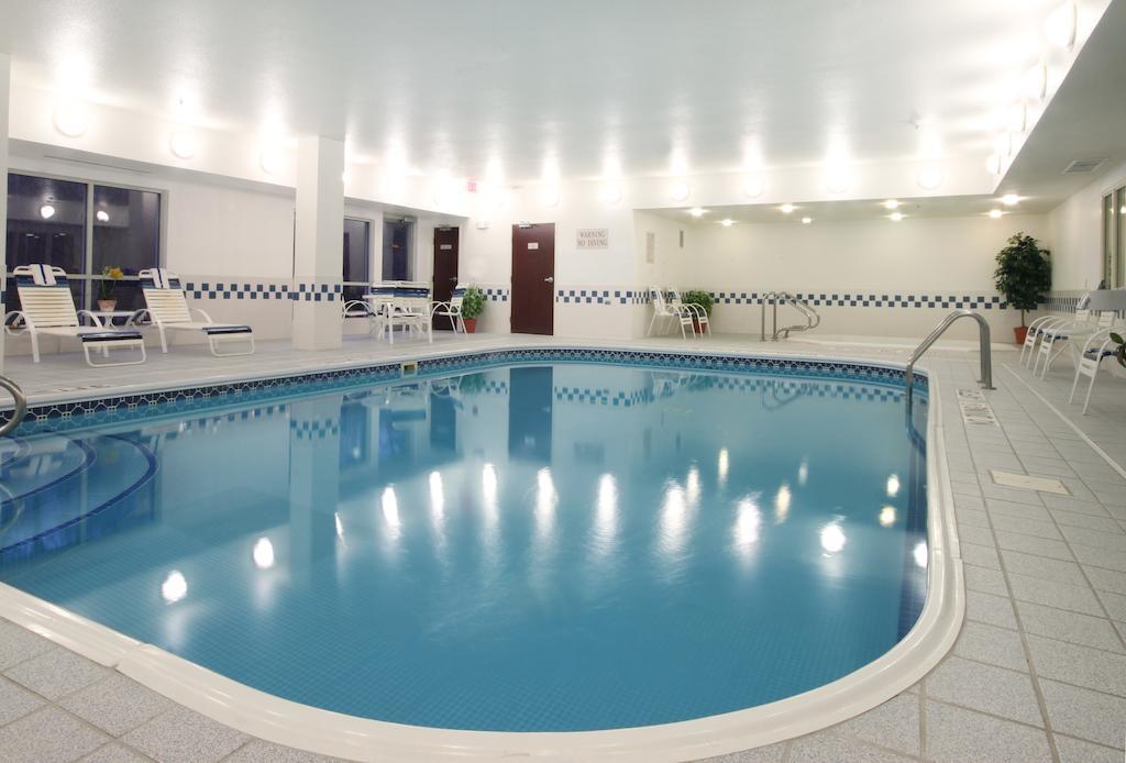 Baymont By Wyndham Coon Rapids Hotel Buitenkant foto