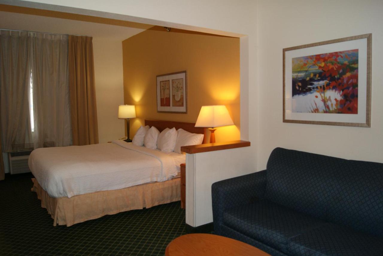 Baymont By Wyndham Coon Rapids Hotel Buitenkant foto
