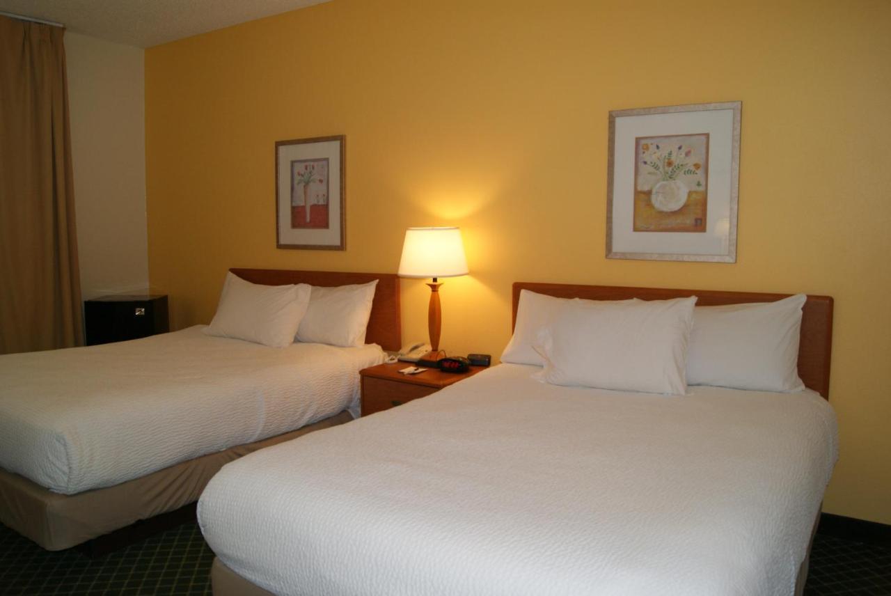 Baymont By Wyndham Coon Rapids Hotel Buitenkant foto