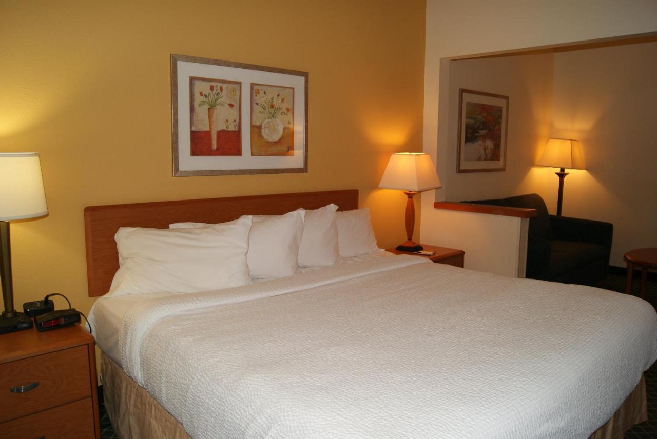 Baymont By Wyndham Coon Rapids Hotel Buitenkant foto