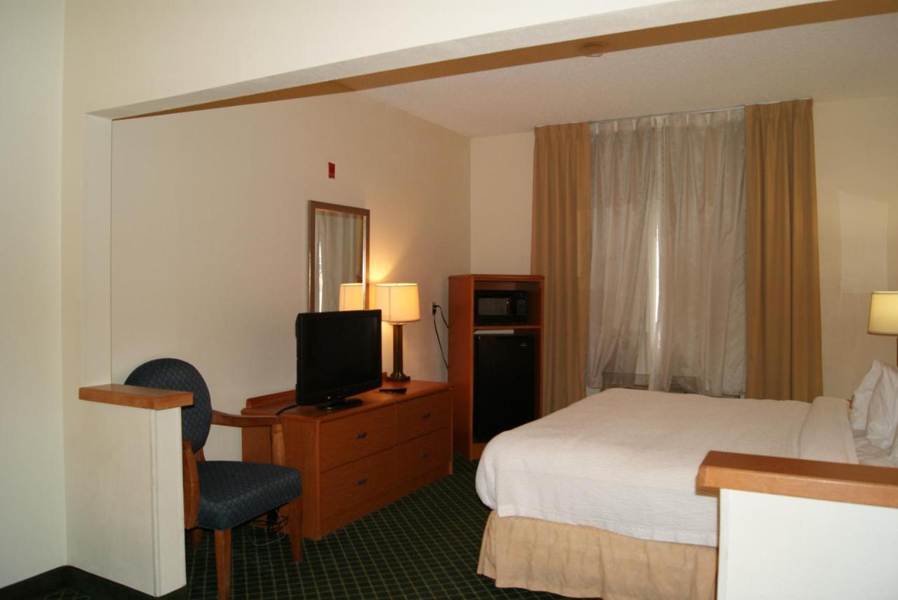 Baymont By Wyndham Coon Rapids Hotel Buitenkant foto