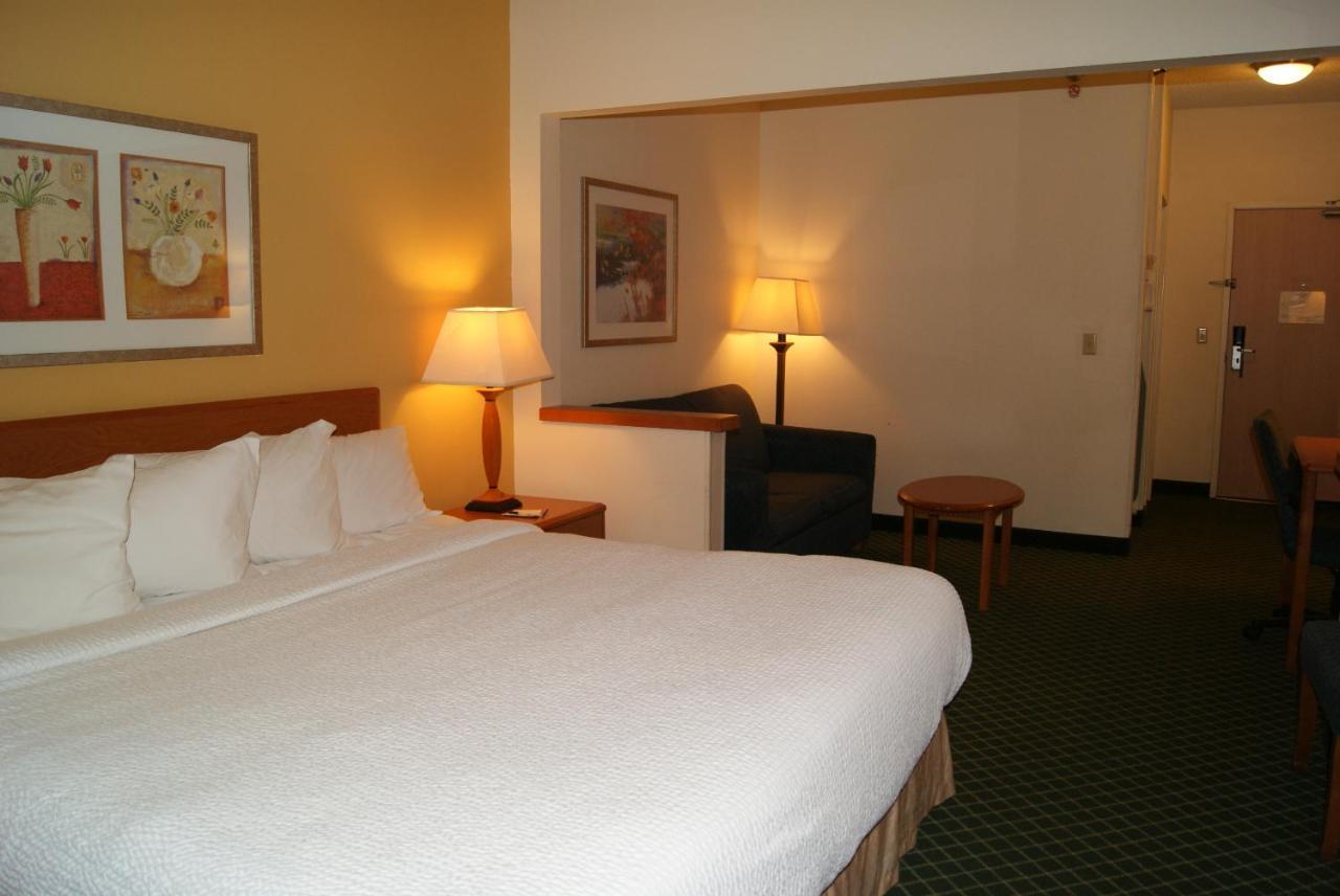 Baymont By Wyndham Coon Rapids Hotel Buitenkant foto