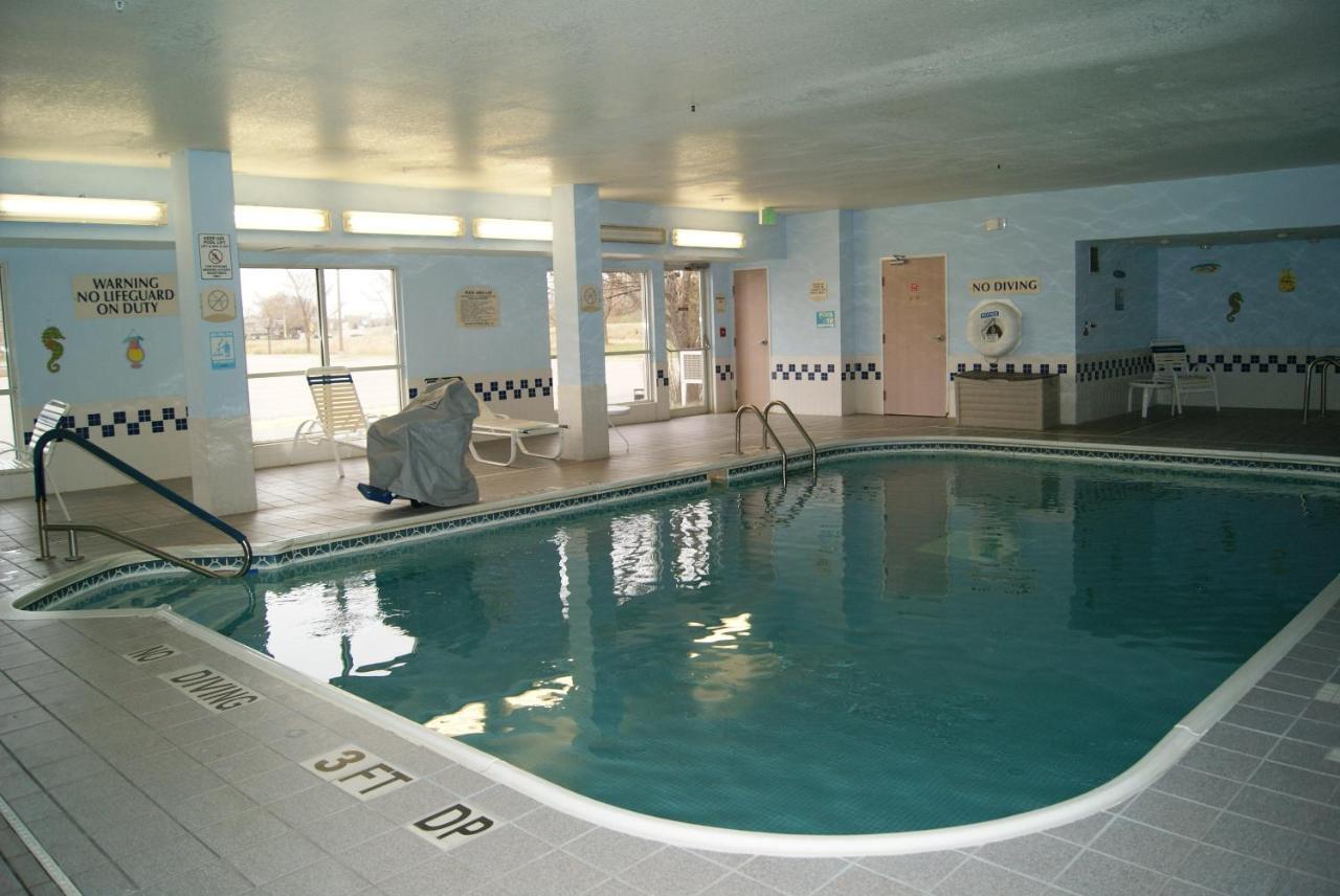 Baymont By Wyndham Coon Rapids Hotel Buitenkant foto
