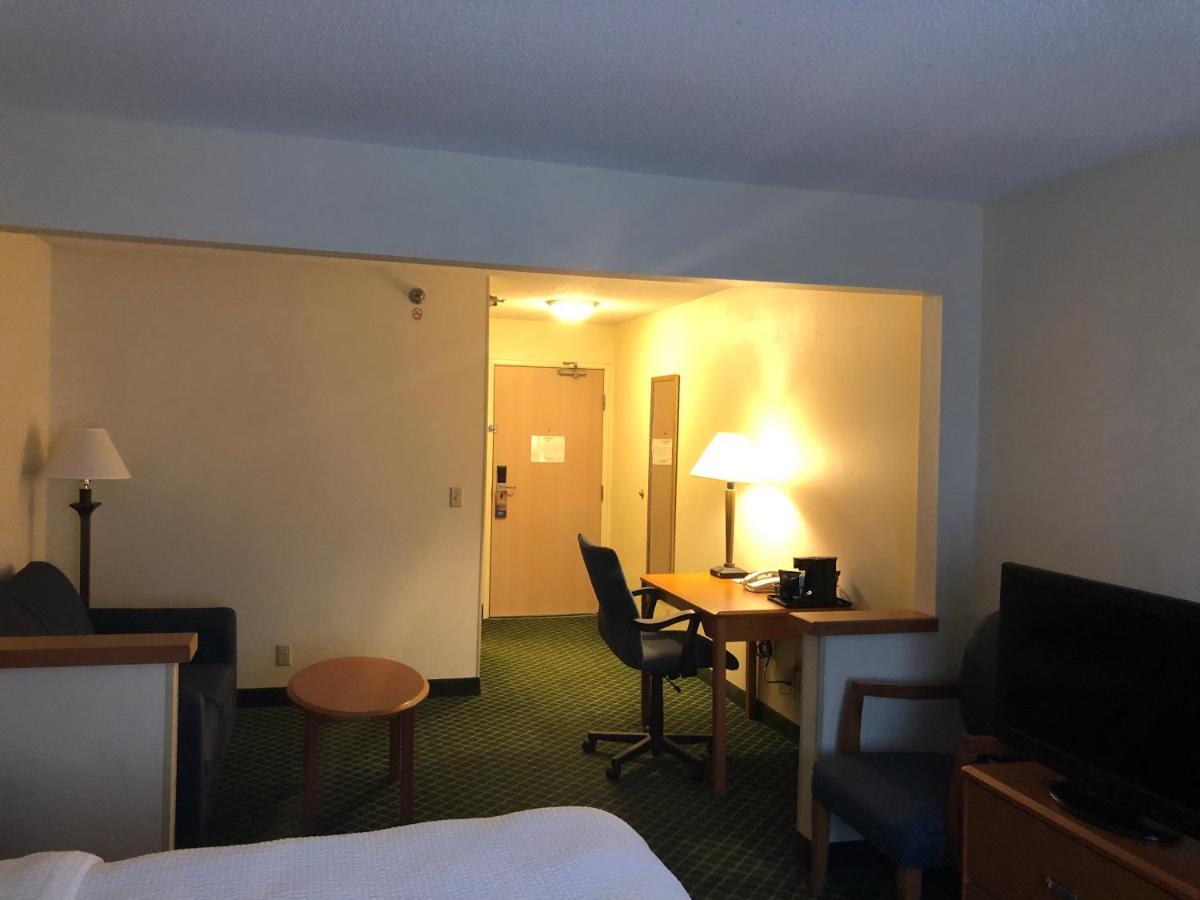 Baymont By Wyndham Coon Rapids Hotel Buitenkant foto